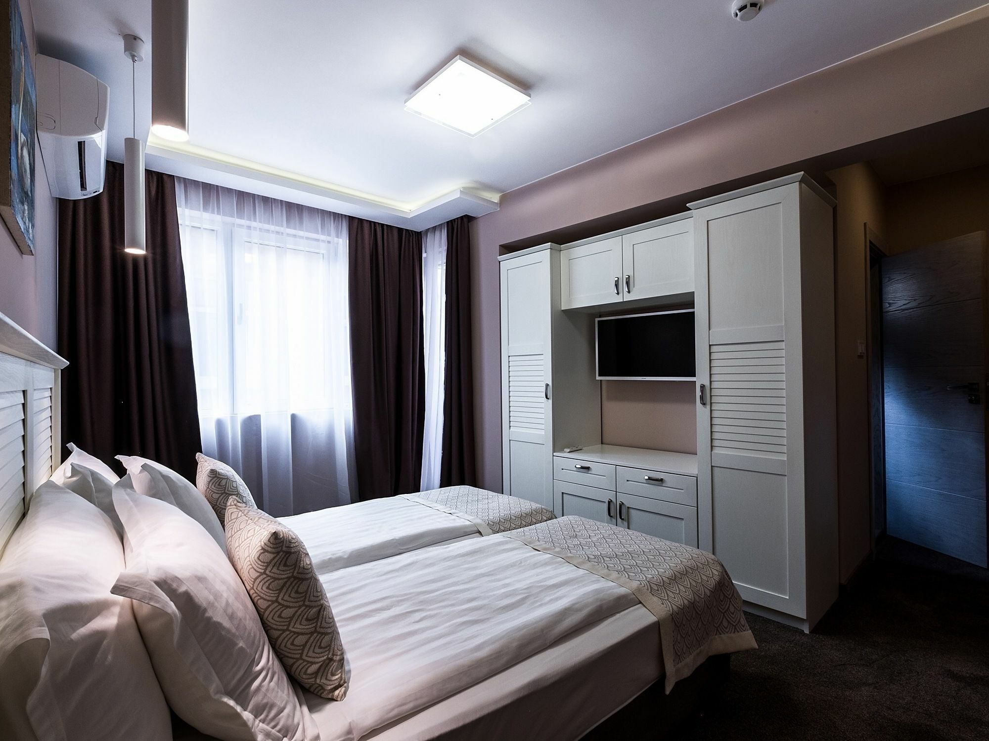 Caro Apartments & Rooms Варна Экстерьер фото